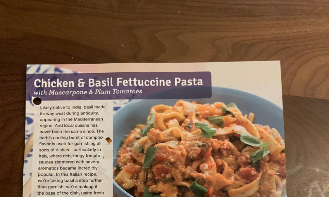 Chicken & Basil Fettuccine Pasta