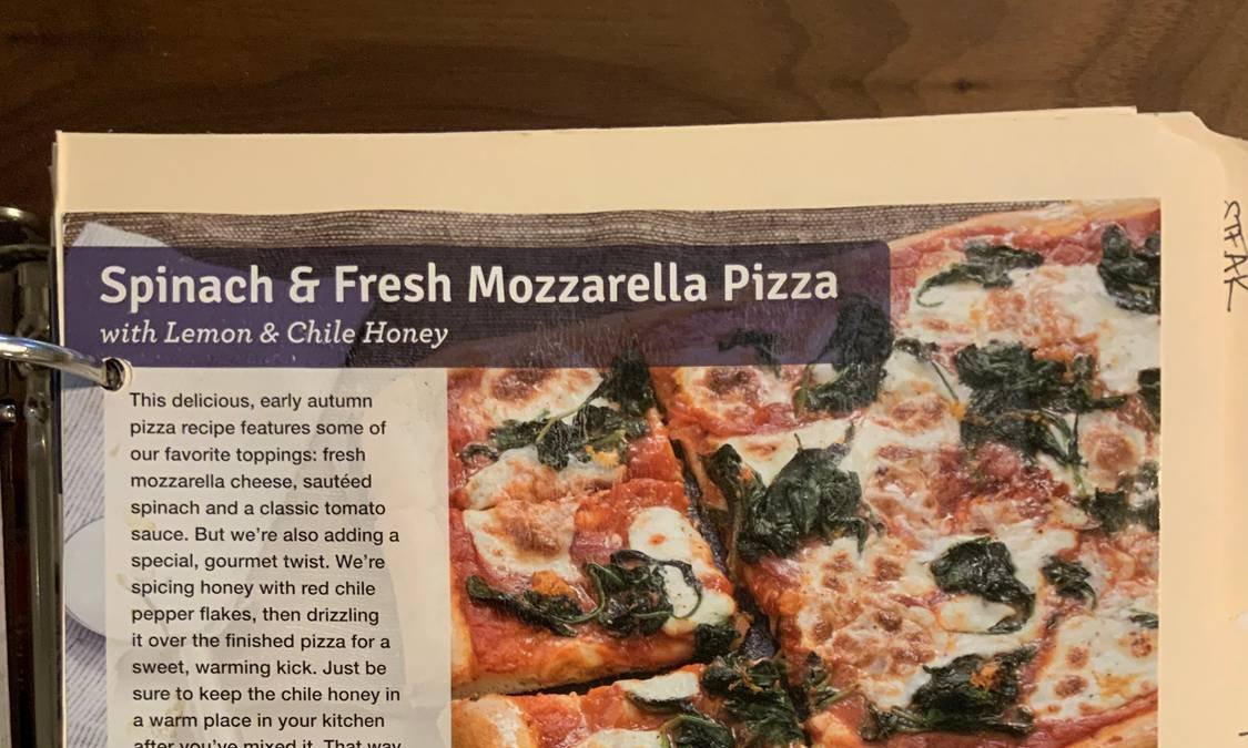 Spinach & Fresh Mozzarella Pizza